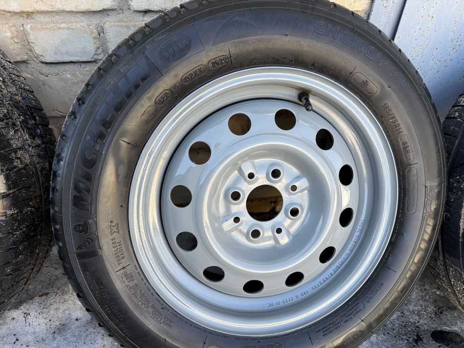 Шины летние новый комплект