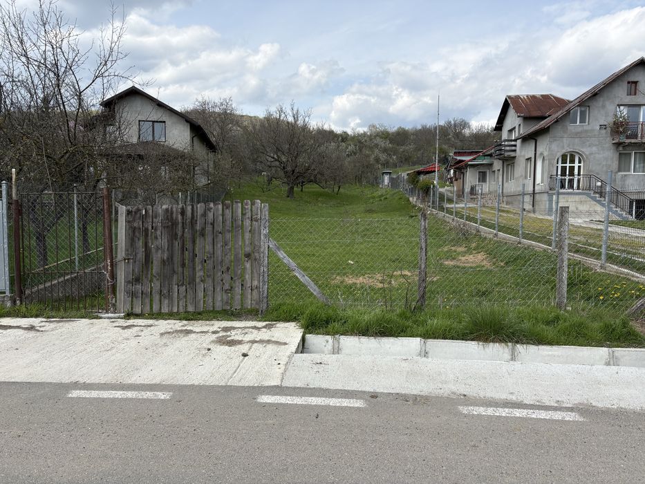 Vand teren Aninoasa Jud Dambovita