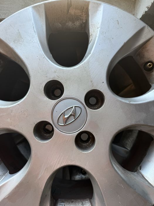 Комплект 4 бр. алуминиеви джанти за Hyundai