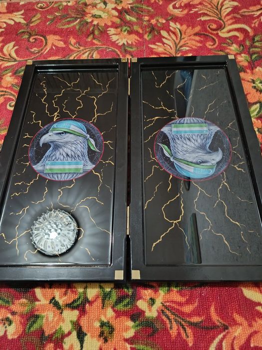 Nardalar sotiladi. O'lchami 60x60. Qo'l mehnati.