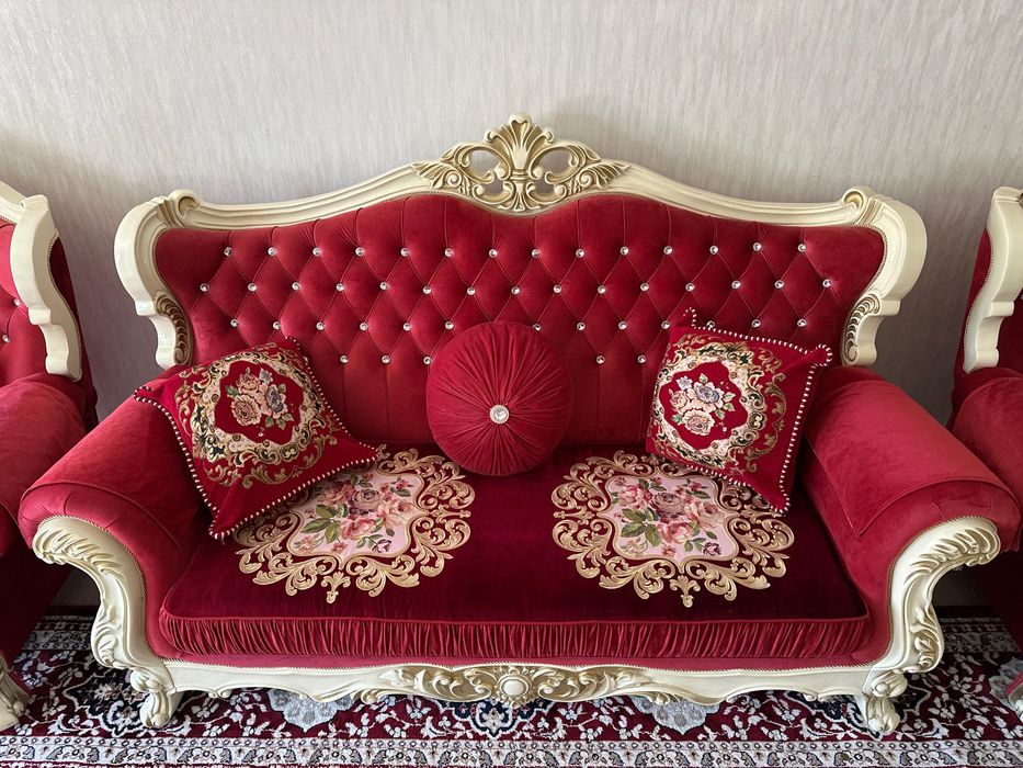 Диван европейский