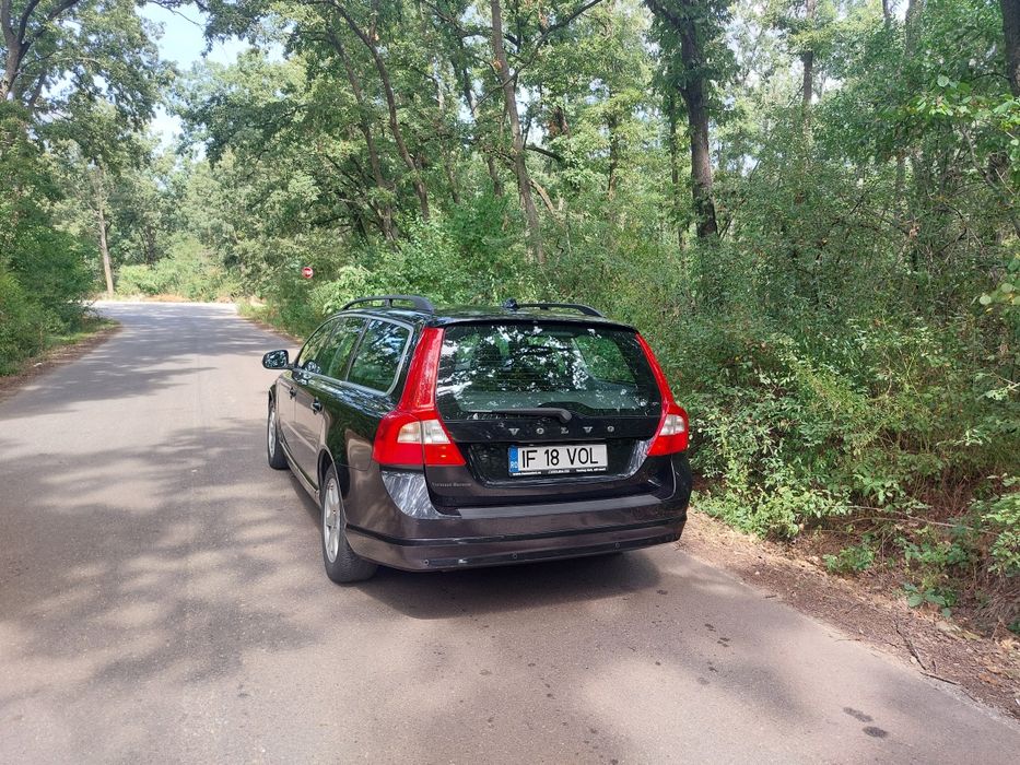 VOLVO V70 2010 — imagine 4