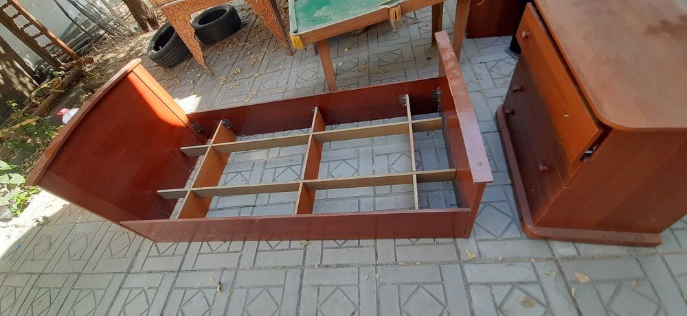 Mebil spalniyga va kuxniyaga