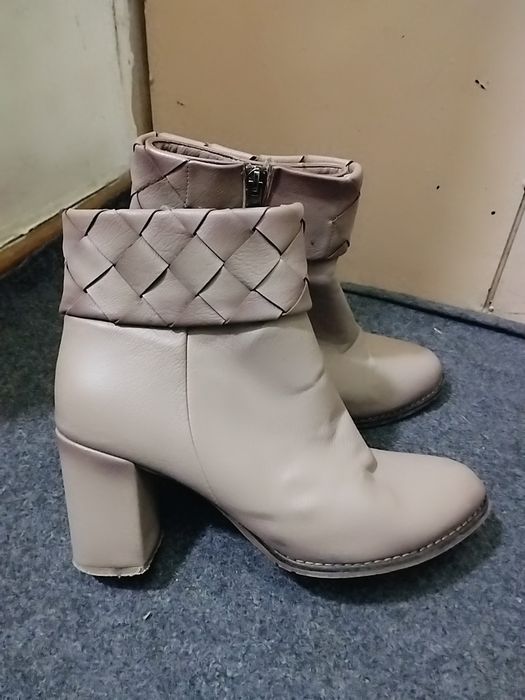 Женская обувь б/у