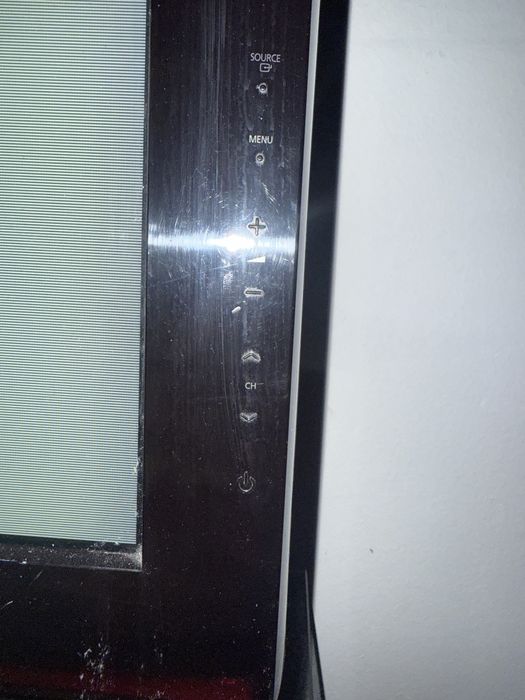 Телевизор Samsung 2010 года