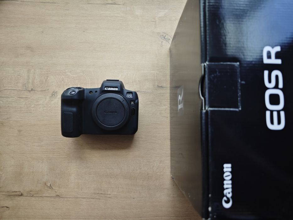 Продаю фотоаппарат canon R в идеале