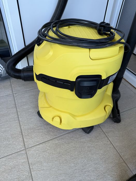 Прахосмукачка Karcher WD 2 за мокро-сухо почистване 1000W