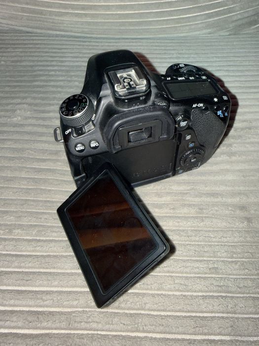 Echipament foto Canon 80D 600D Sigma
