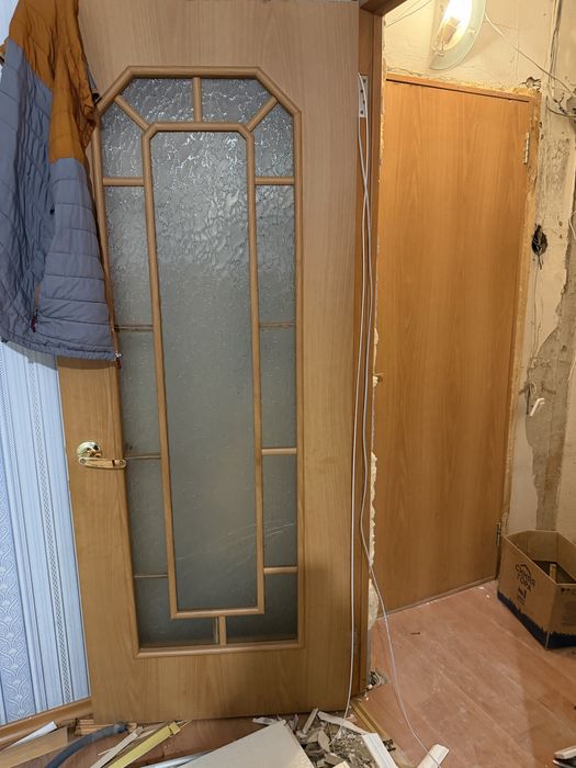 Продам двери б/у