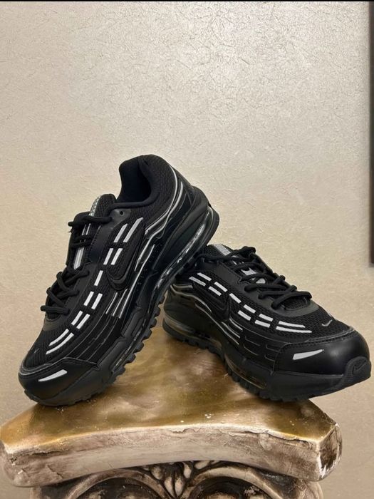 Nike 95/Black...