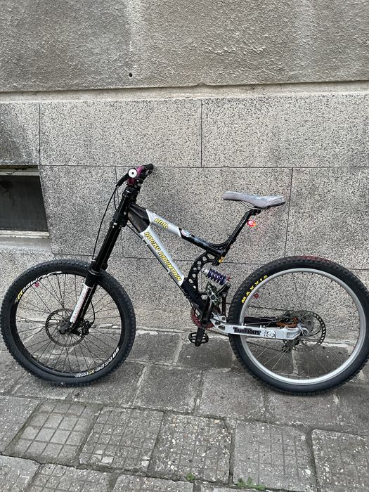 Продавам планинско Dawnhill колело Rocky mountain