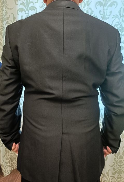 Продам костюм мужской