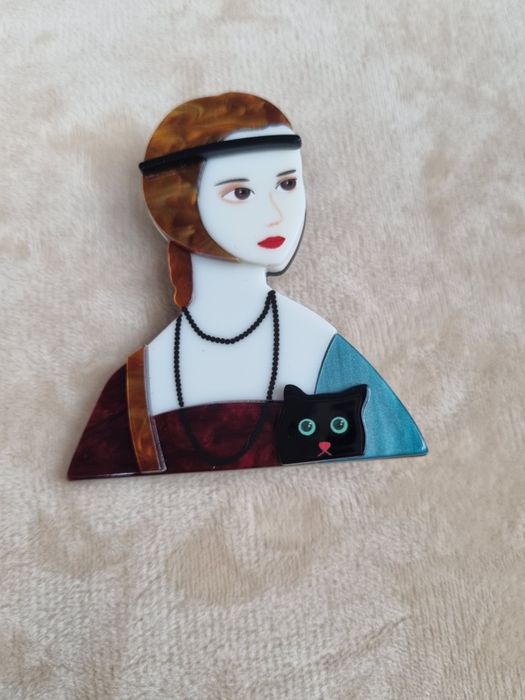 Брошки -елегантни и  модерни