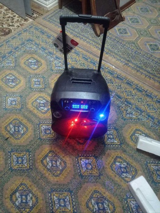 Срочна продам Колонка аккумуляторная 15 дюймовый