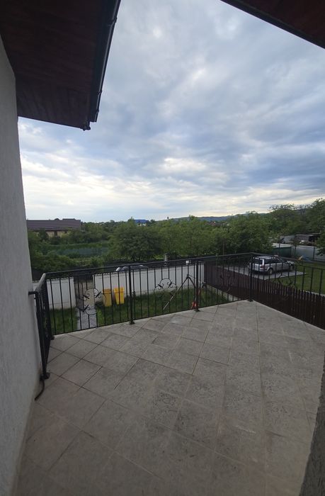 Închiriez vila Dumbrava rosie