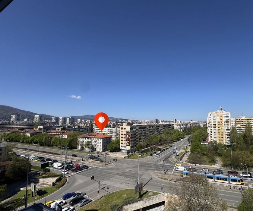 Тристаен 75кв.м, авторски дизайн, ремонт 2026, обзаведен, бул. България, собственик