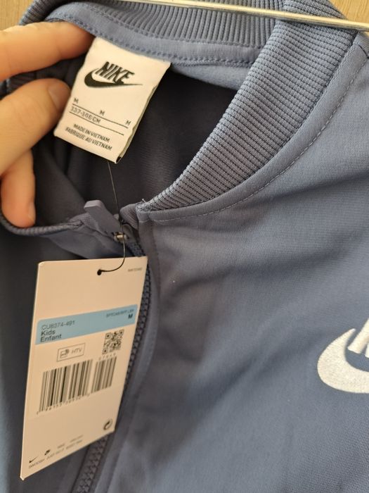 Нов суичър Nike 137-146см