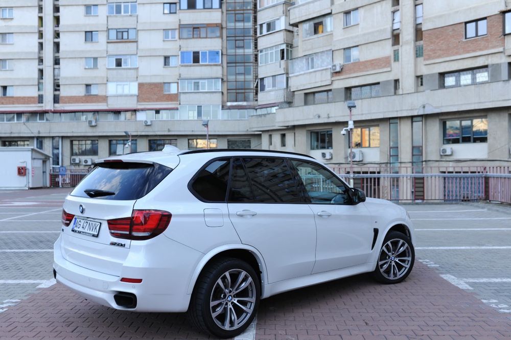 BMW X5 M-PAKET 3.0D 258CP M-PAKET//Panormaic \\Ceasuri digitale