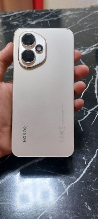 Ram 8/256 honor 400 5 g 1 yil kafolat berilad