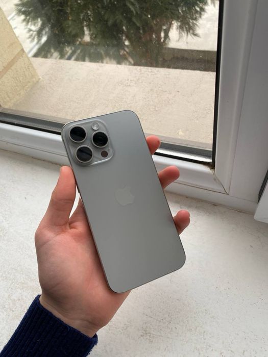 Iphone 15 pro max sotiladi 256GB