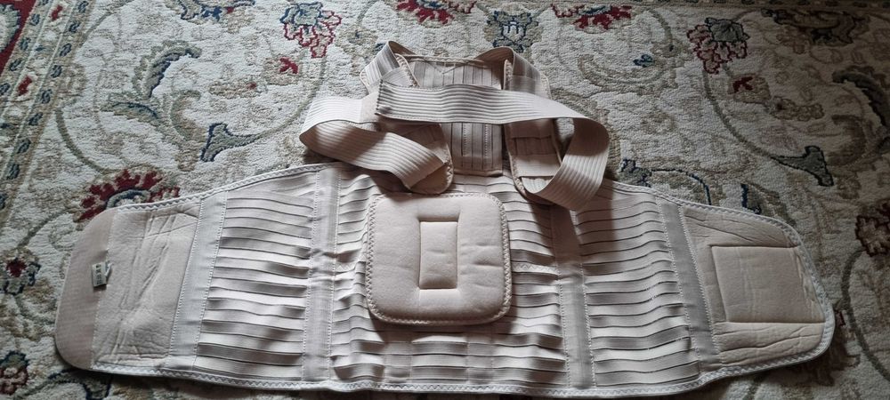 Corset pentru indrptarea spatelui