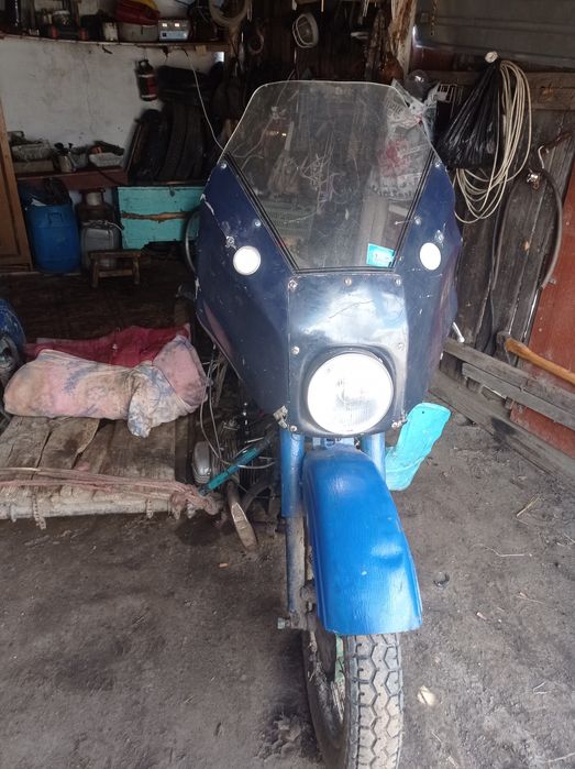 Продам мотоцикол урал пишите интересуйтесьь