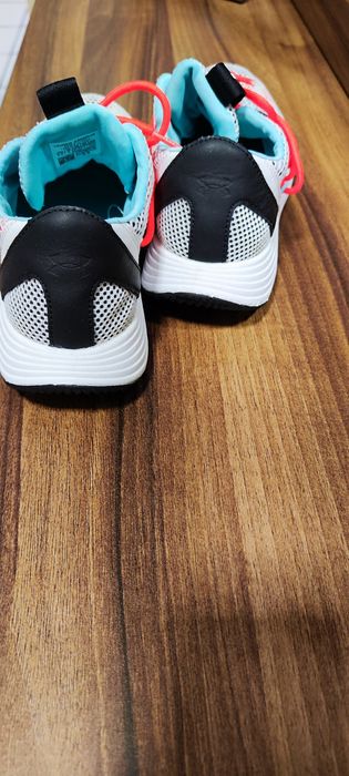 Маратонки Under Armour 36номер