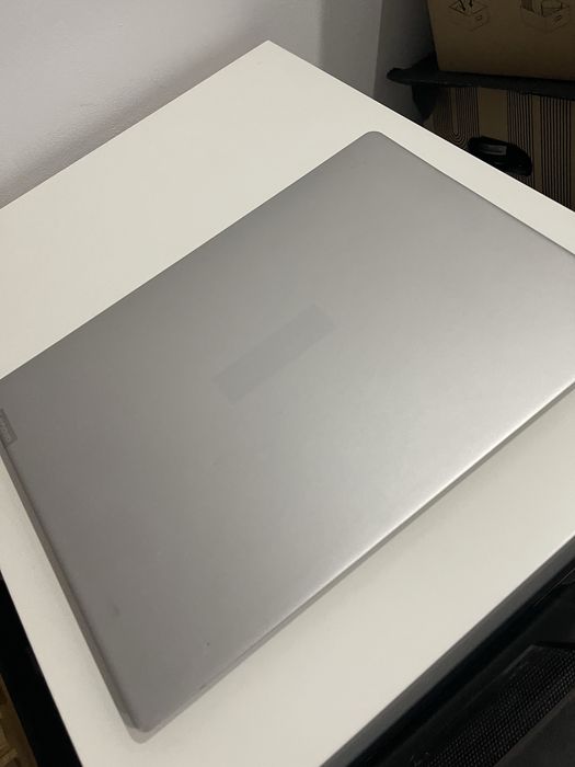 Vand  Lenovo IdeaPad 330S-14IKB i5-8250U 8GB RAM SSD 240GB Full HD