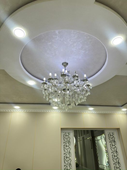 Продам     Люстру