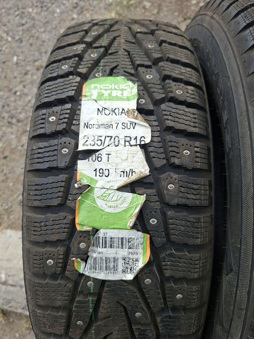 Продам шины 235/70/16 нокиа