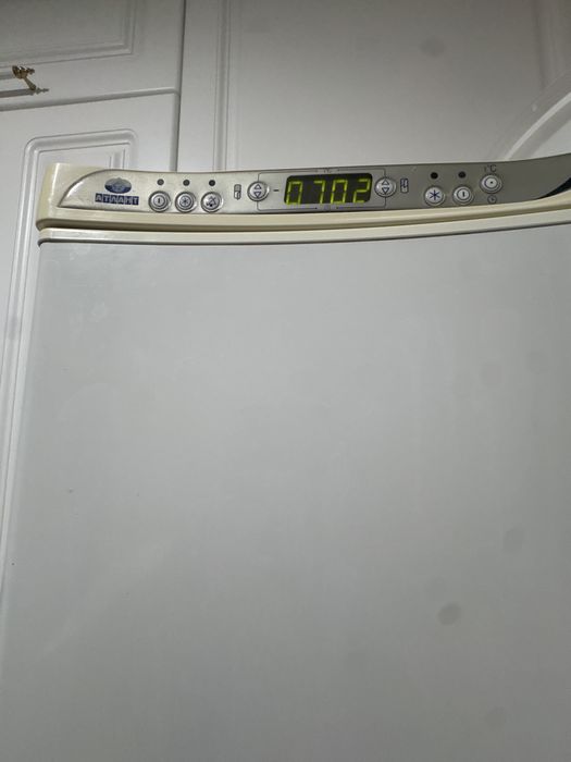 Сотилади холодильник Атлант Белоруссия ишлид 2 та моторли холодильник