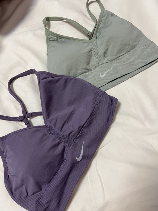 Две дамски бюстиета Nike