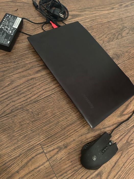 Игровой ноутбук LENOVO