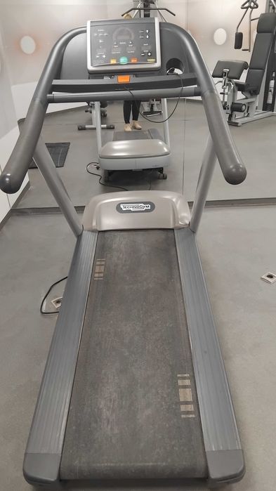 Бягаща пътека TECHNOGYM