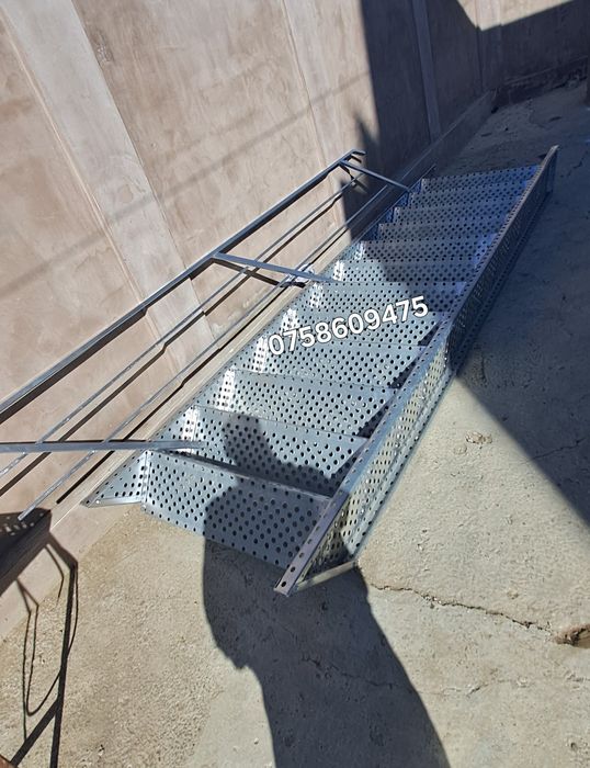 Scări metalice zincate 120x27
