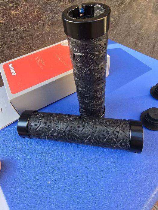 Грипсы GRIPS с локами, ручки для велосипеда есть и другие модели