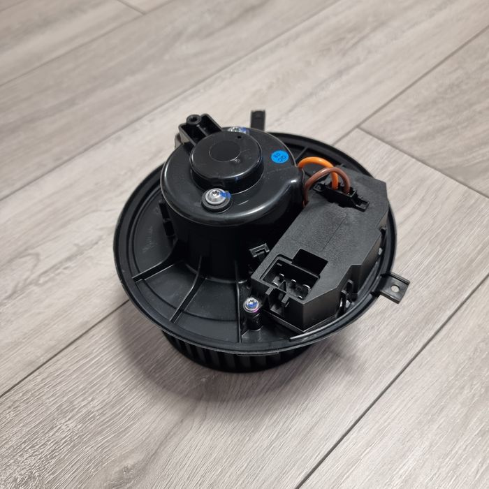 Ventilator / Motoras clima #NOU Golf 5 6 Passat B6 Touran Octavia Leon