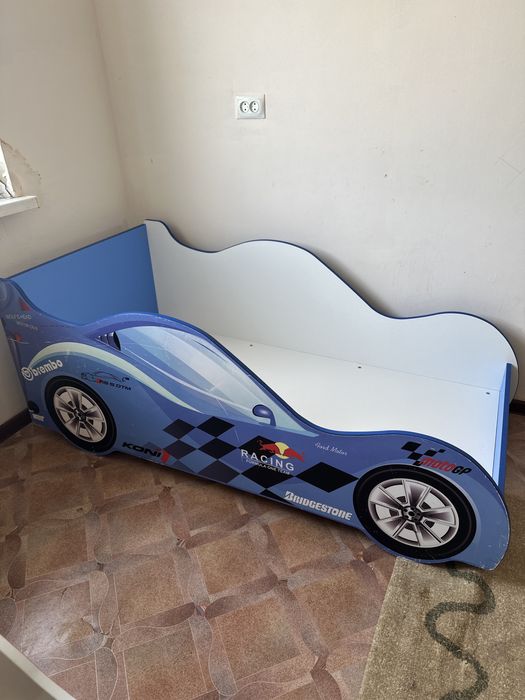 Детские кровати. 2 штуки.