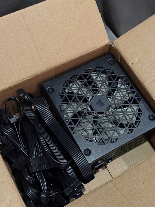 Блок питания Corsair RM750x GOLD Shift series