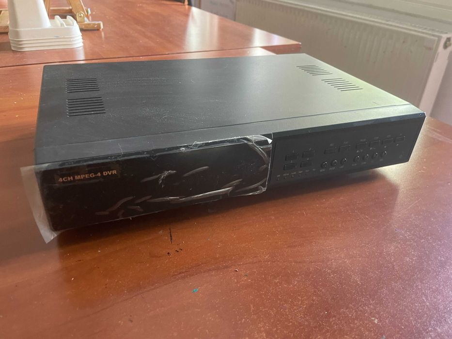 Vand DVR cu 4 canale, stare foarte buna, 120 lei negociabil