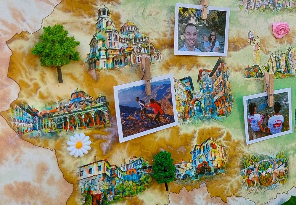 Пано-карта на България със снимки и декоративни елементи
