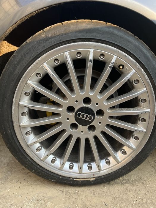 Гуми с Джанти 5х112 235/40 r18