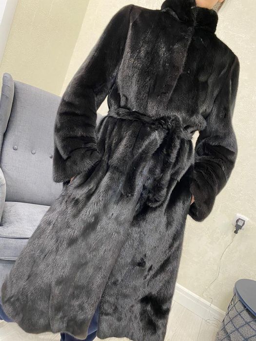 Продам норковую шубу