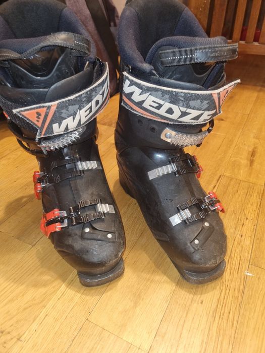 Clapari wedze marime 27.5 sau 43 echivalent.