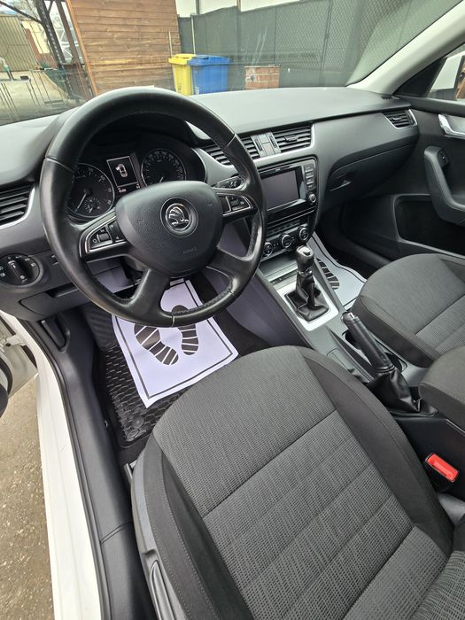 Detailing auto interior! " MTE Detailing"