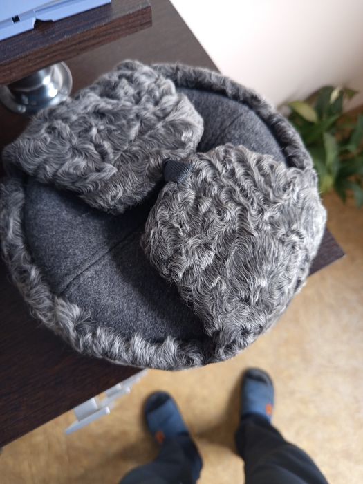 Каракульевая  шапка