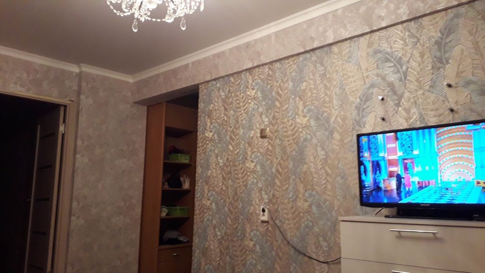 Поклейка обоев качественно