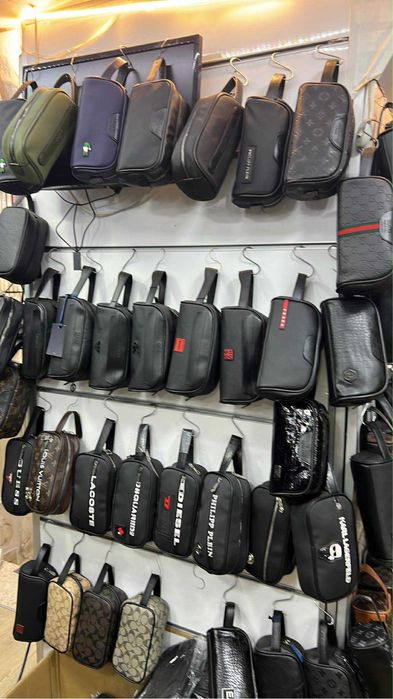 Дамски и мъжки чанти клъчове