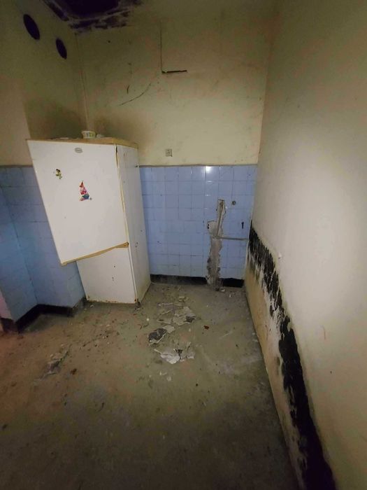 Търговски комплекс, с.Руец