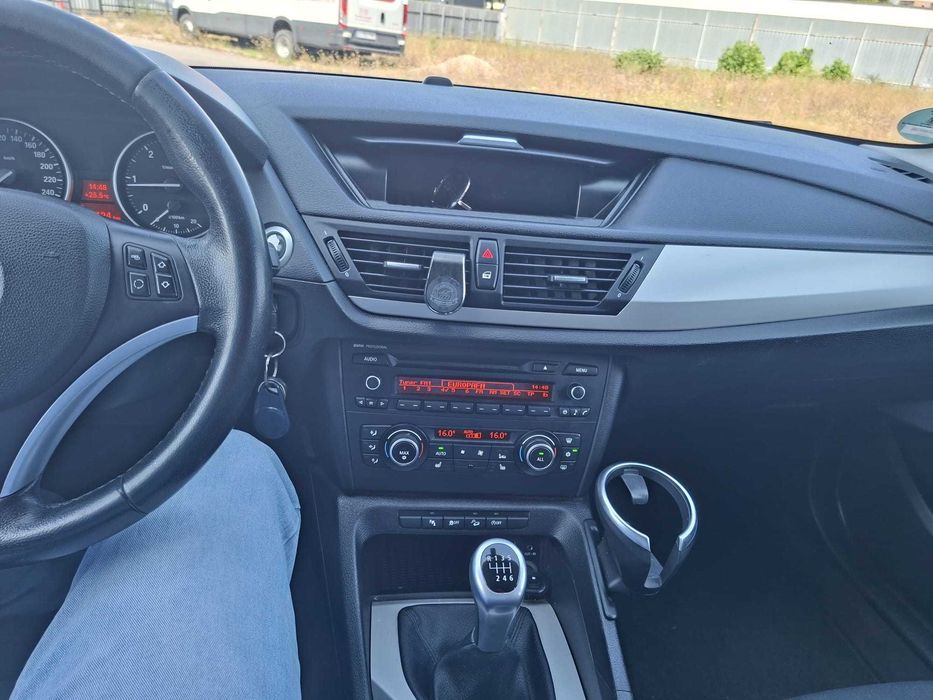 BMW X1 2012 — imagine 3